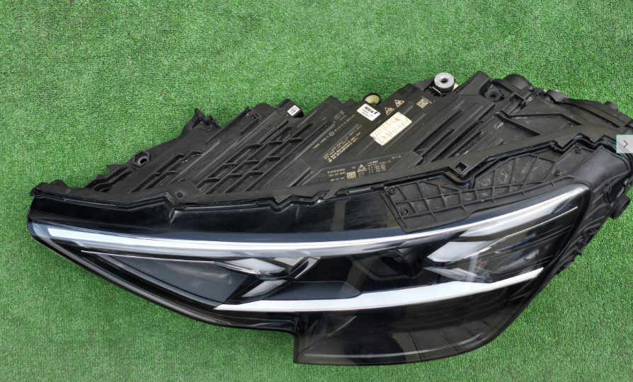 Koplamp AUDI Q8 4M8 FACELIFT FULL LED HEADLAMP KIT 4M8.941.085