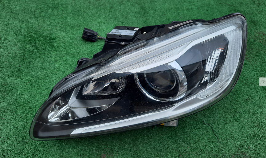 Koplamp VOLVO S60 V60 FACELIFT BI-XENON TURNING FRONT LAMP 31420261