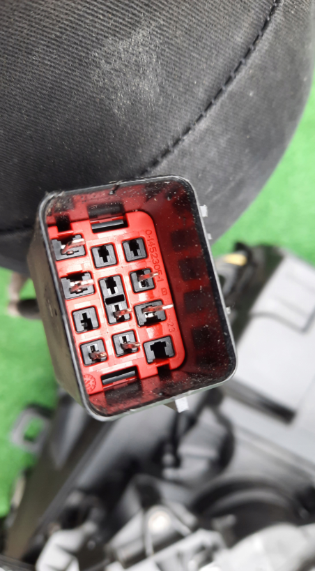 Koplamp VOLVO S60 V60 FACELIFT BI-XENON TURNING FRONT LAMP 31420261