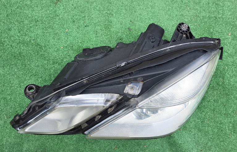 Koplamp MERCEDES E-KLASSE W212 FRONT LAMP LENS A2128208161KZ