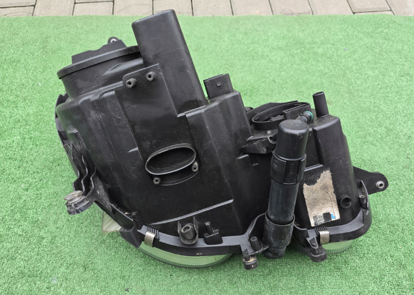 Koplamp MERCEDES E-KLASSE W211 FACELIFT FRONT LAMP LENS MERCCCEEEKLLL