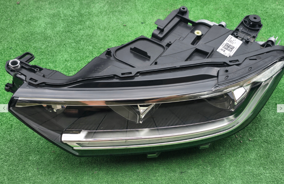 Koplamp Volkswagen T-ROC R-LINE FACELIFT FULL LED HEADLAMP 2GA.941.035.AR