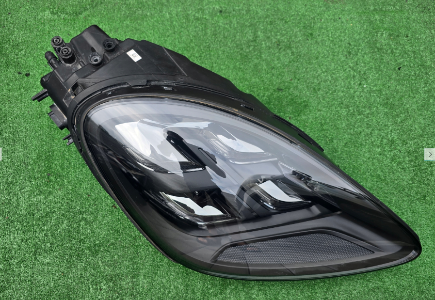 Koplamp PORSCHE CAYENNE 9Y0 MATRIX HEADLAMP 9Y0.941.036.J