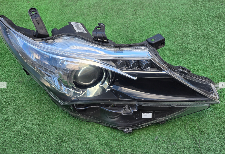 Koplamp TOYOTA AURIS 2 II LENS+ LED FRONT LAMP 89909424