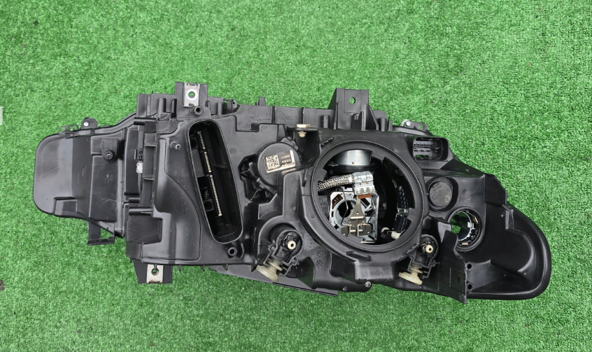 Koplamp BMW 3 III F30 F31 BI-XENON TURNING FRONT LAMP 63.11-7259527