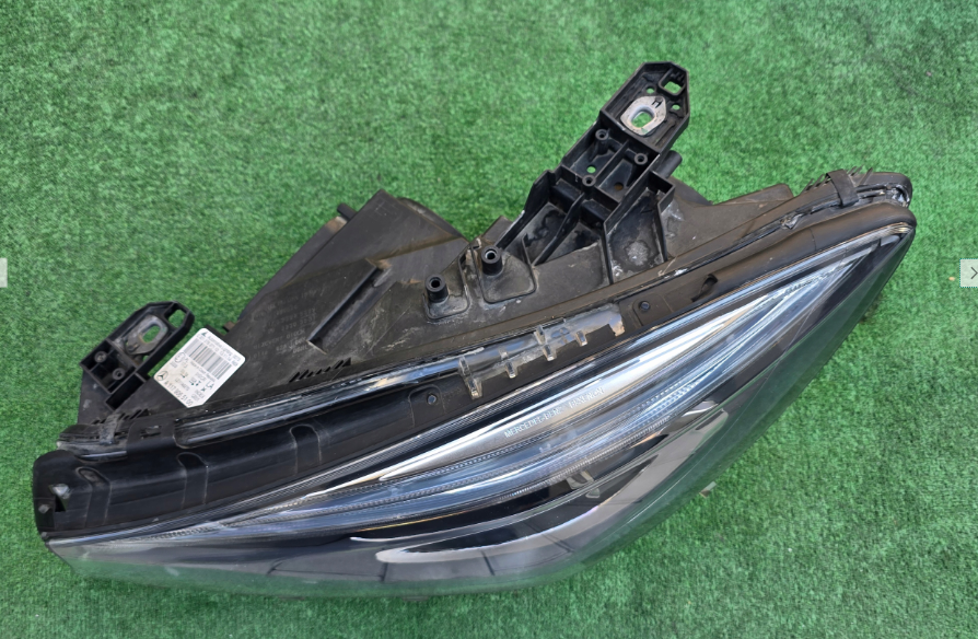 Koplamp MERCEDES CLA W117 BI-XENON HEADLAMP A1179065100
