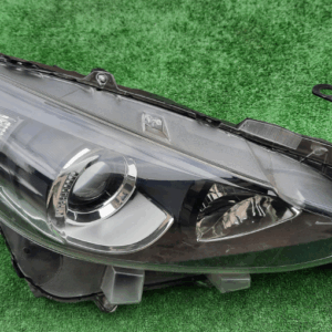 Koplamp MAZDA 3 III BM STANDARD FRONT LAMP 13-16r. BHR151030