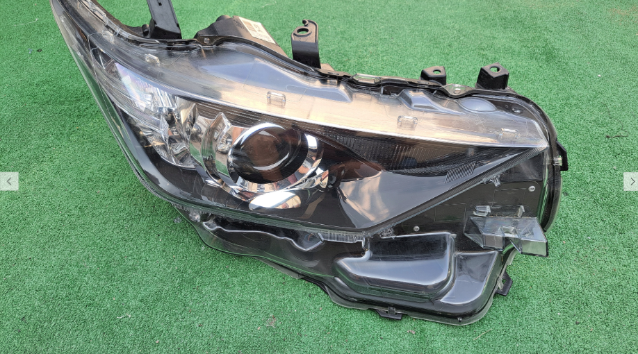 Koplamp TOYOTA AURIS 2 II FACELIFT LENS + LED FRONT LAMP