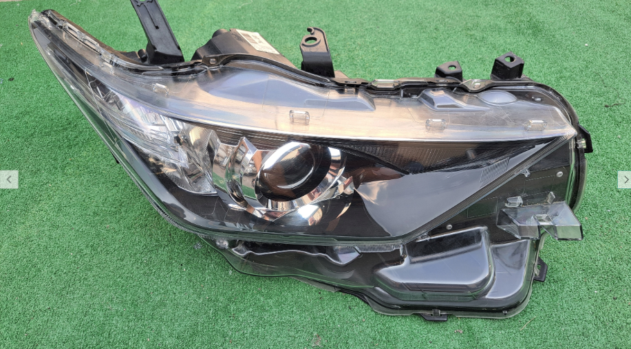 Koplamp TOYOTA AURIS 2 II FACELIFT LENS + LED FRONT LAMP