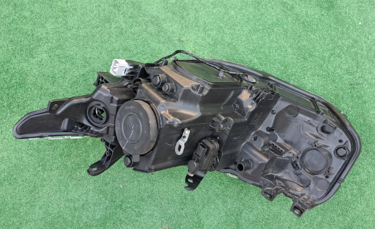 Koplamp TOYOTA AURIS 2 II FACELIFT LENS + LED FRONT LAMP