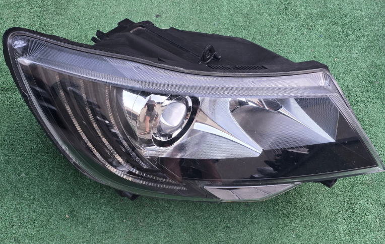 Koplamp SKODA SUPERB 2 II FACELIFT BI-XENON FRONT LAMP 3T1.941.016.H