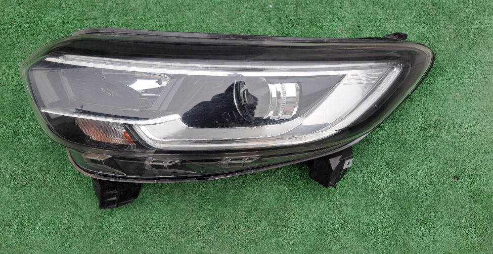 Koplamp RENAULT KADJAR LENS+ LED FRONT LAMP RENAULTTKADJARR