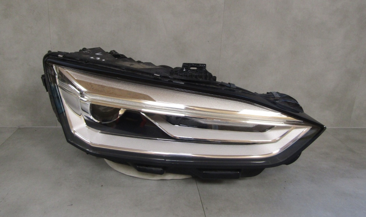 KOPLAMP AUDI A5 8W6 NIET-DRAAIEND XENON 16-19 8W6941006C RECHTS S1966/k2/5B