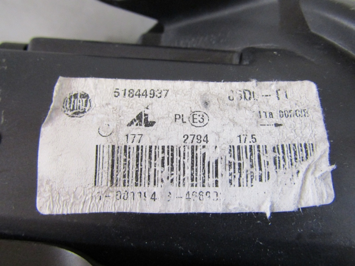 Koplamp Fiat 500 XENON 07-15 LH Links 51844937 Z214/K4/6G