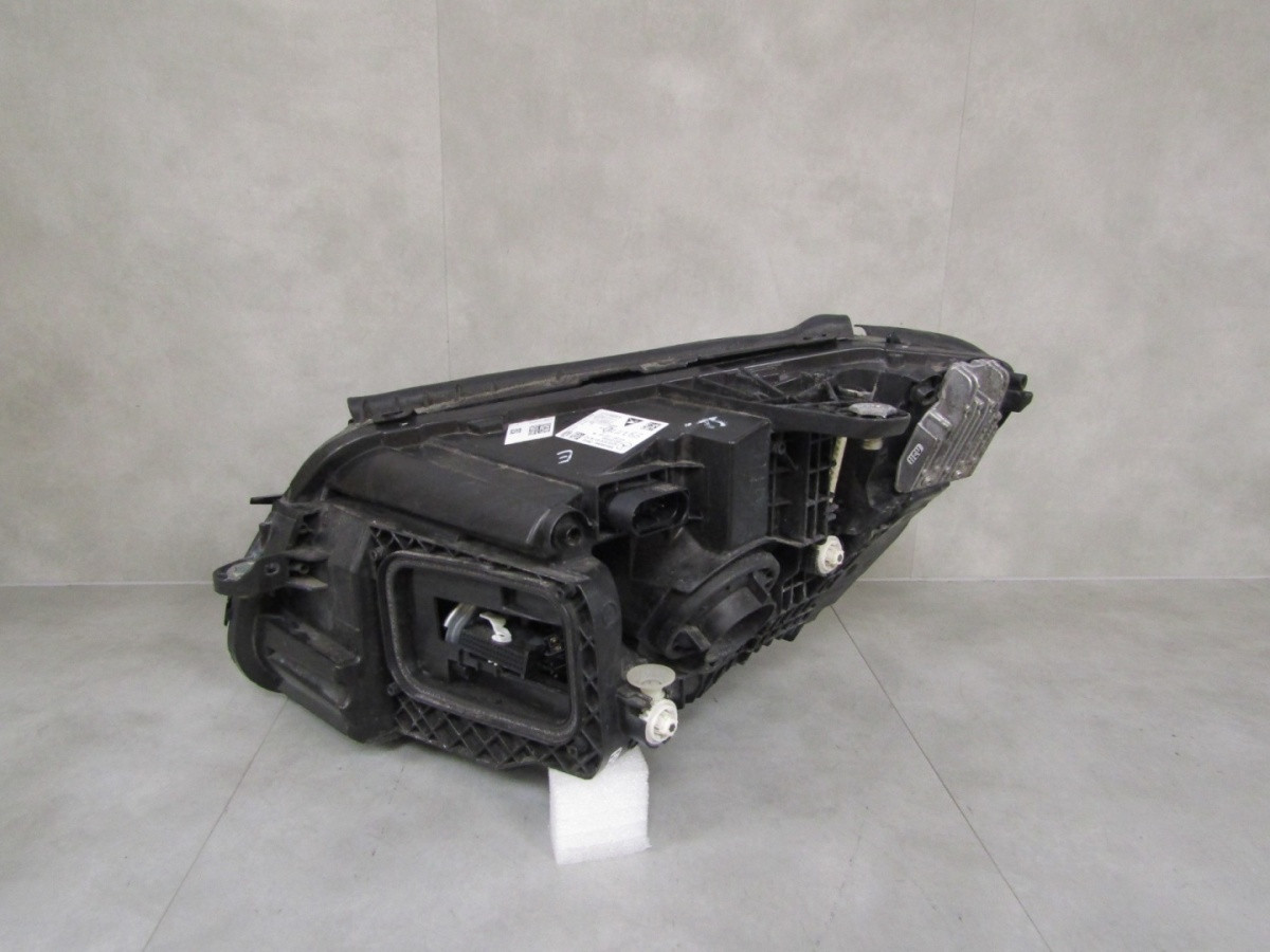 KOPLAMP MERCEDES C-KLASSE W205 FACELIFT LED PRESTATIES RH 18- A2059066006 S1896/K3/16C