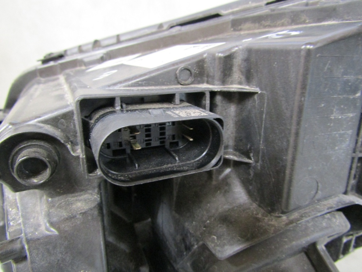 KOPLAMP MERCEDES C-KLASSE W205 FACELIFT LED PRESTATIES RH 18- A2059066006 S1896/K3/16C