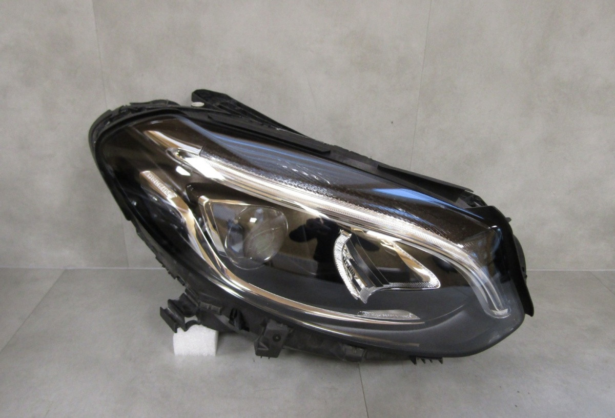 Koplamp Mercedes B-klasse W246 Facelift Full LED Prestaties 14-18 RH A2469065401 S1861/D46