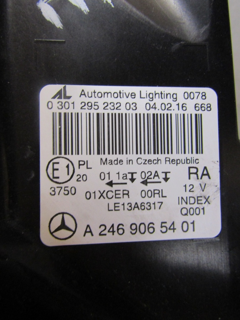 Koplamp Mercedes B-klasse W246 Facelift Full LED Prestaties 14-18 RH A2469065401 S1861/D46