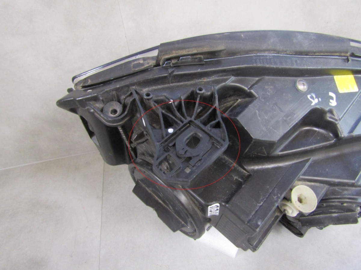 Koplamp Mercedes A-klasse W176 Niet-draaiend, Xenon 12-15 Links A1768201161 S1865/F206