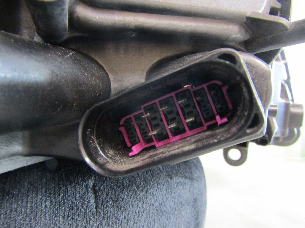 Koplamp VW Touareg 2 II Facelift 14-18 LH Links 7P1941033A Q1694/K3 2D