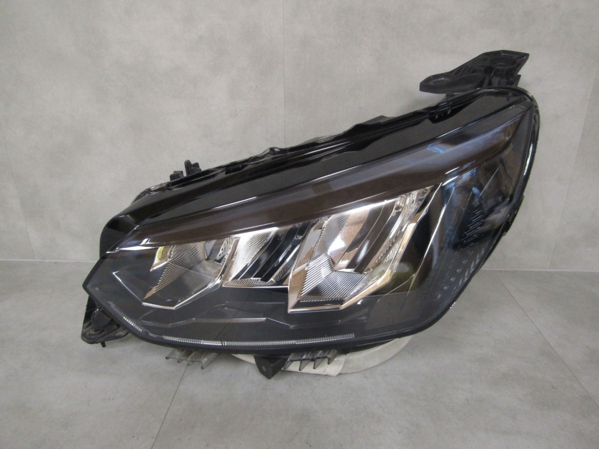Koplamp Peugeot 208 II 2 LED 19-23 LH Links 9833036380 Q1664/K3 12D