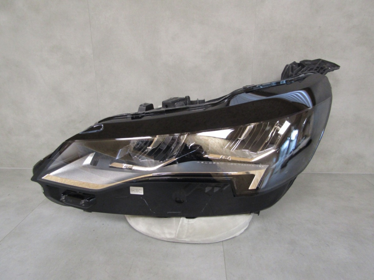 Koplamp Peugeot 3008 II 5008 II Facelift LED 20-24 LH Links 9836230280 Q1667/K3 11D