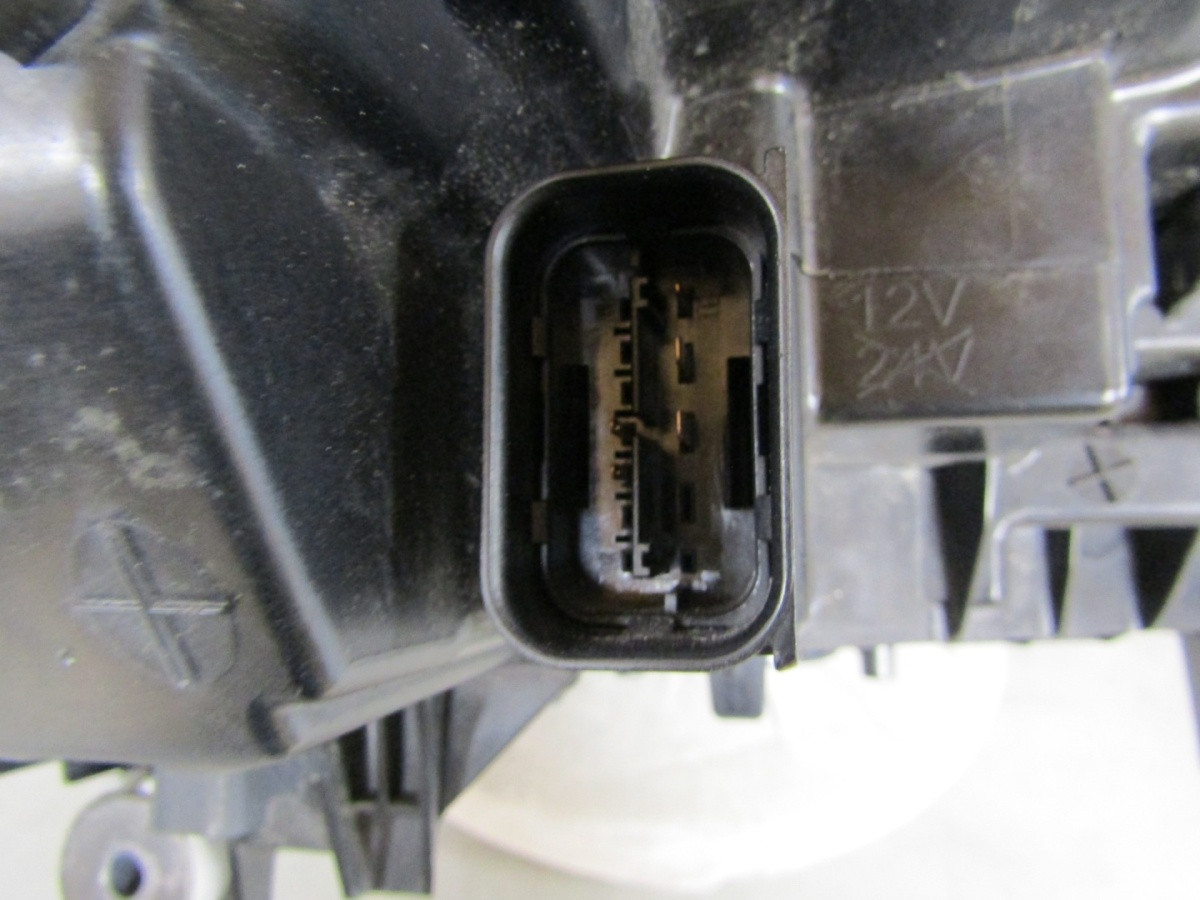 KOPLAMP BMW 5 G30 G31 ADAPTIEVE VOLLEDIGE LED-17-20 LH LINKS 8499121 Q1662/K3 16D