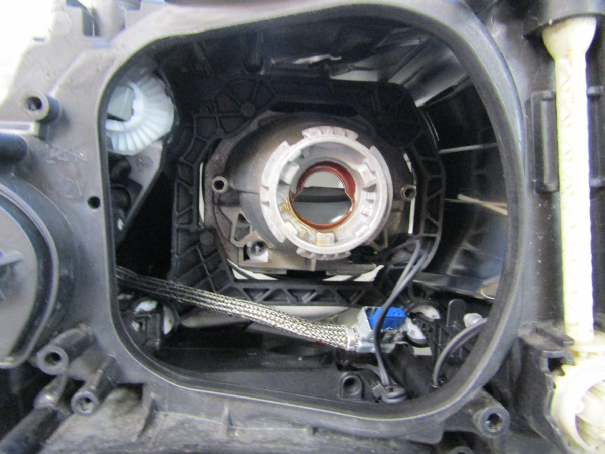 Koplamp BMW 5 F10 F11 Facelift LCI Niet-draaiend XENON 13-17 Rechts 7317132 Q1734/K2 3E