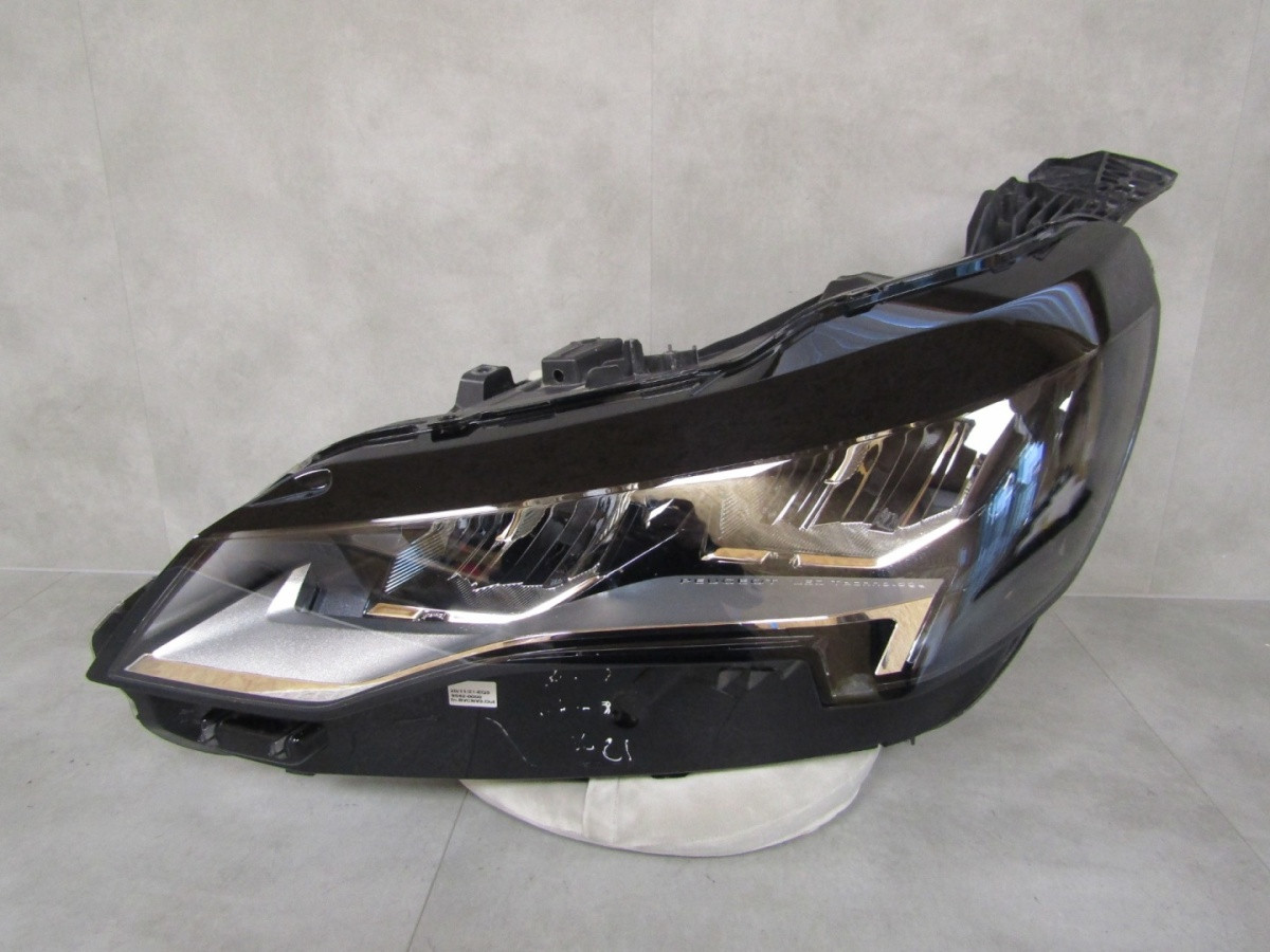 Koplamp Peugeot 3008 II 5008 II Facelift LED 20-24 LH Links 9836230280 Q1665/K3 12F