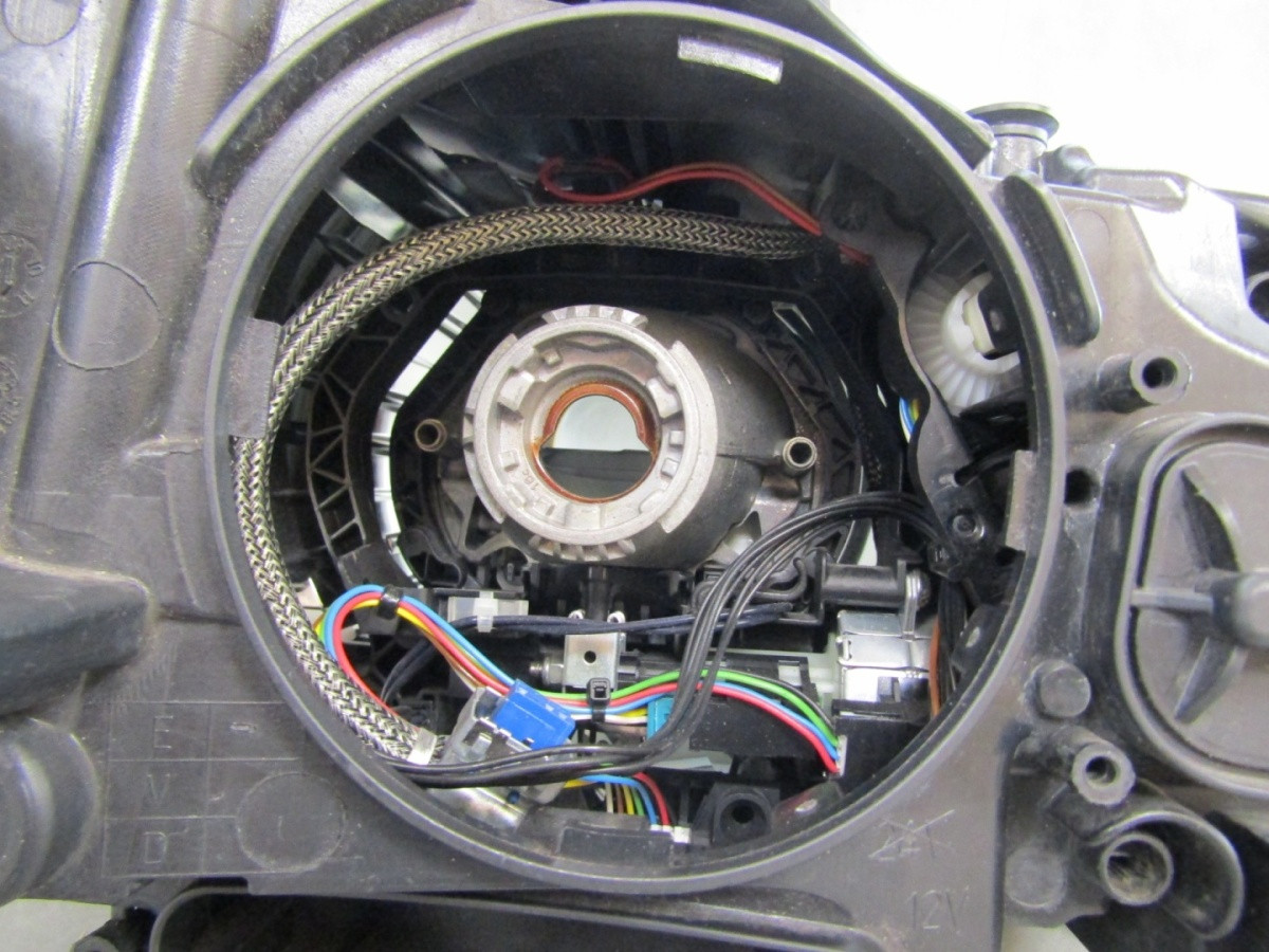 KOPLAMP BMW 5 F10 F11 XENON DRAAIEN 10-13 LH LINKS 7203251 Q1695/K3 2B