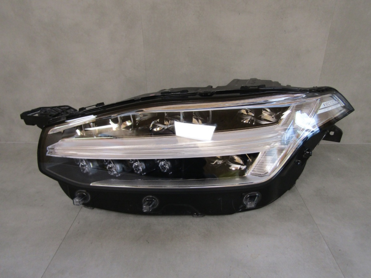 Koplamp Volvo XC90 II FULL LED ACTIEF 14-24 LH LINKS 32228296 Q1689/K3 5D