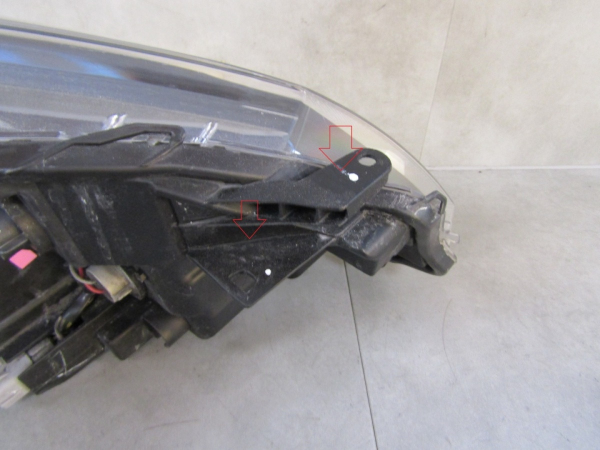 KOPLAMP TOYOTA YARIS 3 III FACELIFT STANDAARD LENS 14-17 LH S2149/K1/4D