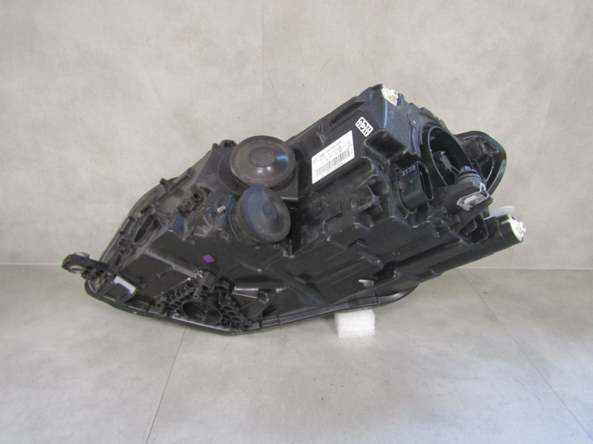 KOPLAMP VOLKSWAGEN CADDY 2K1 FACELIFT 15-20 STANDAARD RECHTS HELLA 1EA012286-06 S2095/K2/18D