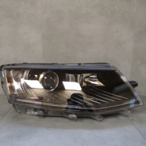 KOPLAMP SKODA OCTAVIA 3 III XENON DRAAIEN 12-16 RECHTS 5E1941016B W26/K2/14E